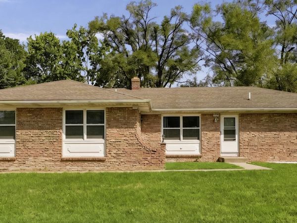 1717-1719 SE 52nd Street SE, Kentwood, MI 49508