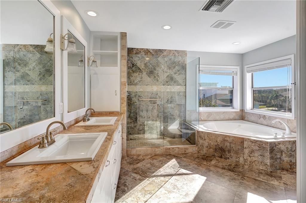 86 Dolphin Cir , Naples, FL 34113 Photo