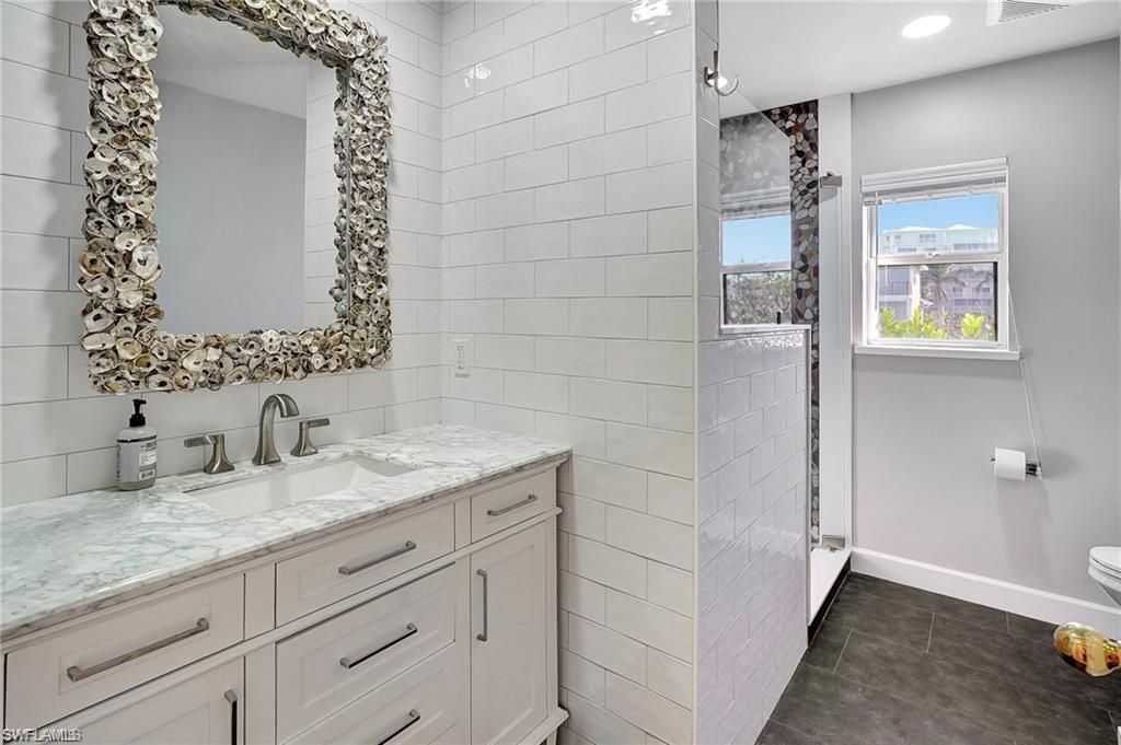 86 Dolphin Cir , Naples, FL 34113 Photo