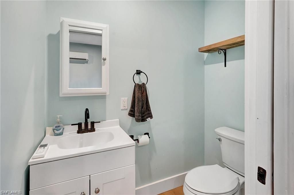 86 Dolphin Cir , Naples, FL 34113 Photo