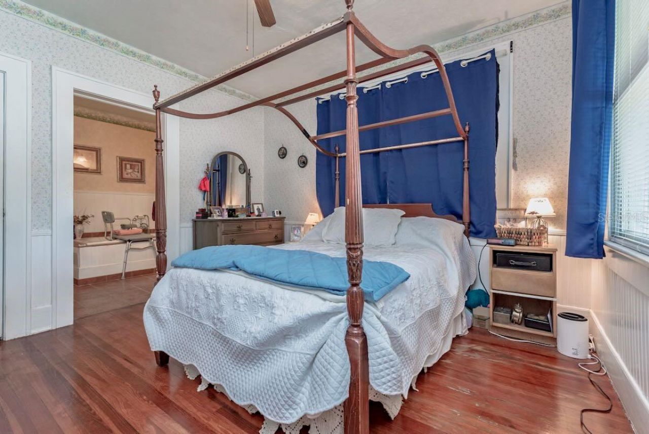 1323 18th Street W, Bradenton, FL 34205 Photo