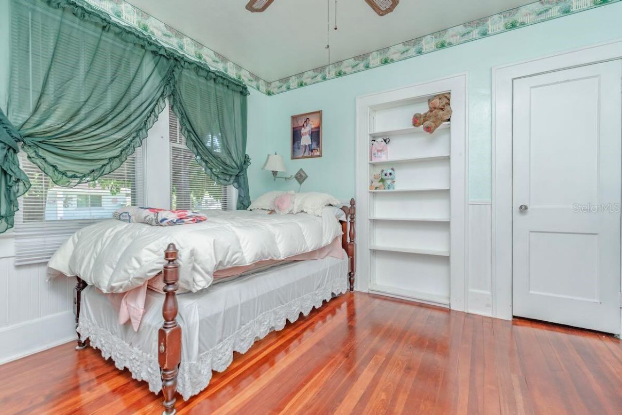 1323 18th Street W, Bradenton, FL 34205 Photo