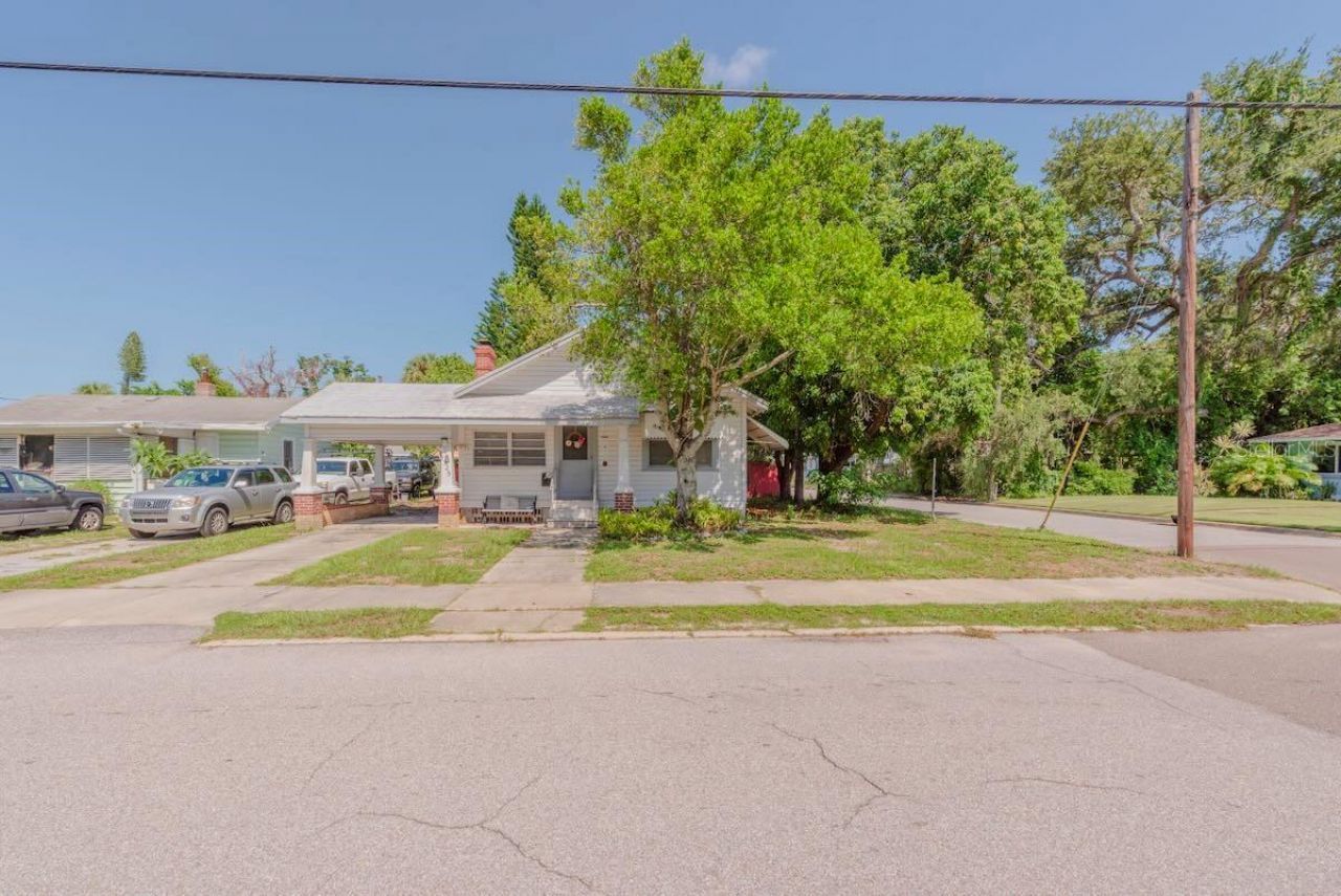 1323 18th Street W, Bradenton, FL 34205 Photo