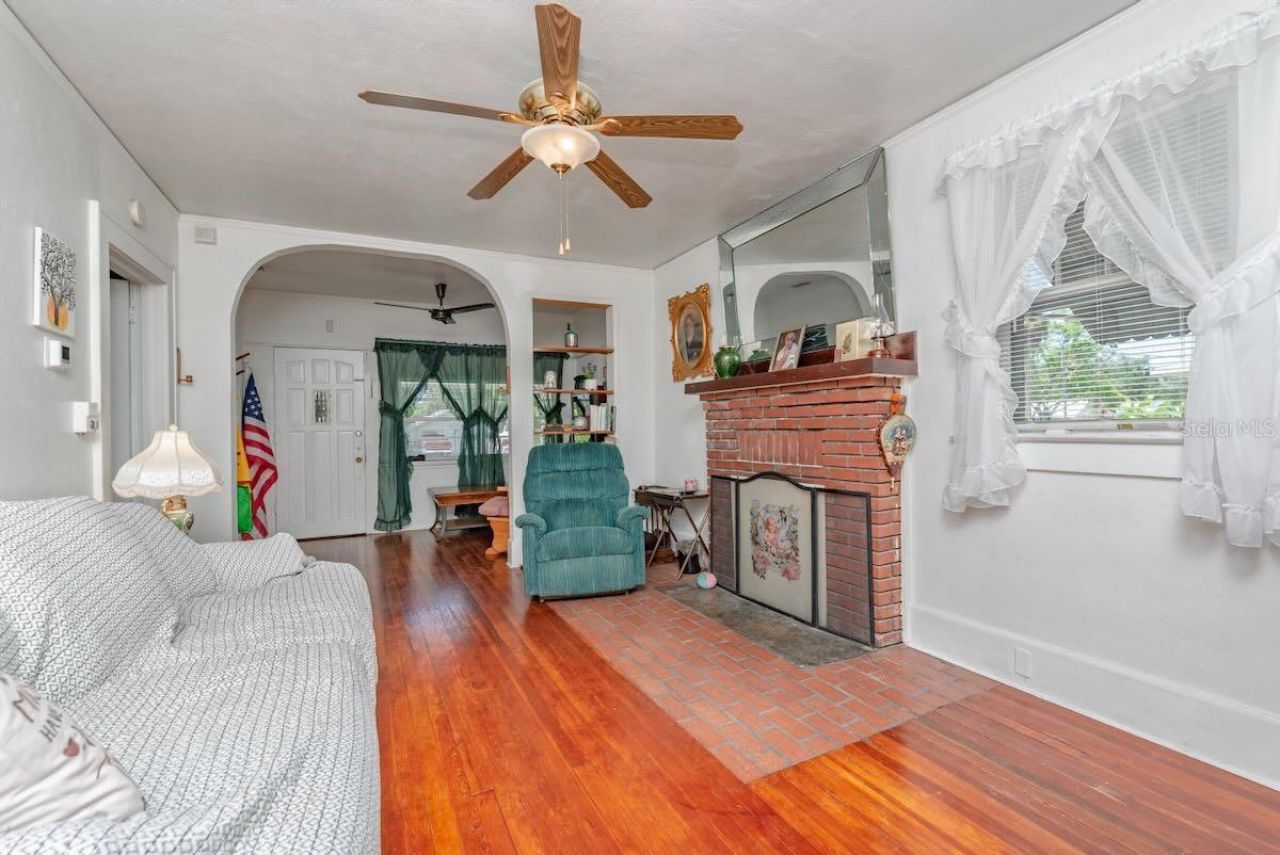1323 18th Street W, Bradenton, FL 34205 Photo