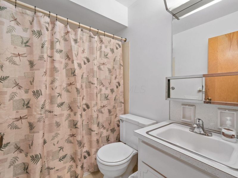 5668 Crawford Drive , Columbus, OH 43229 Photo 12