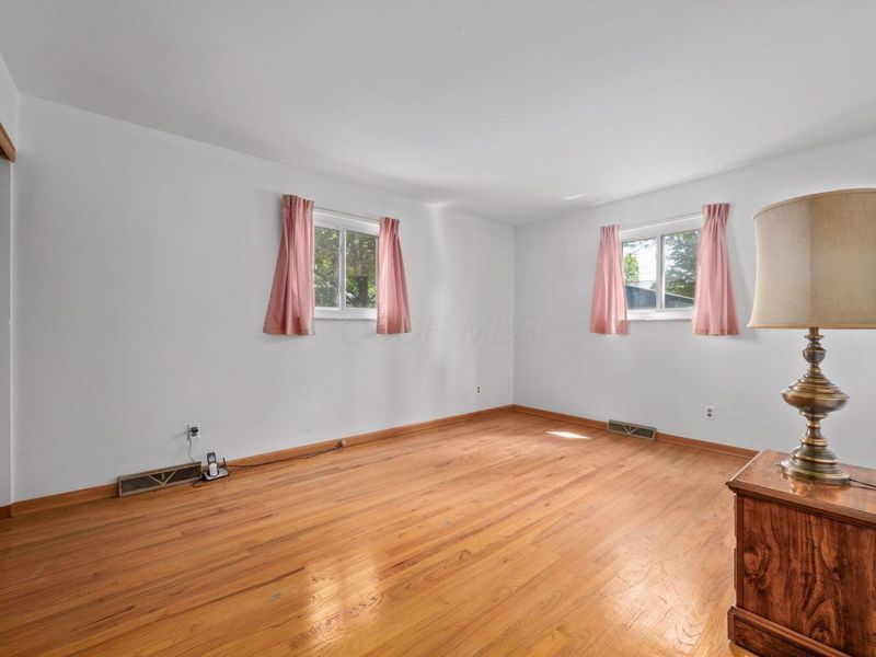 5668 Crawford Drive , Columbus, OH 43229 Photo 14