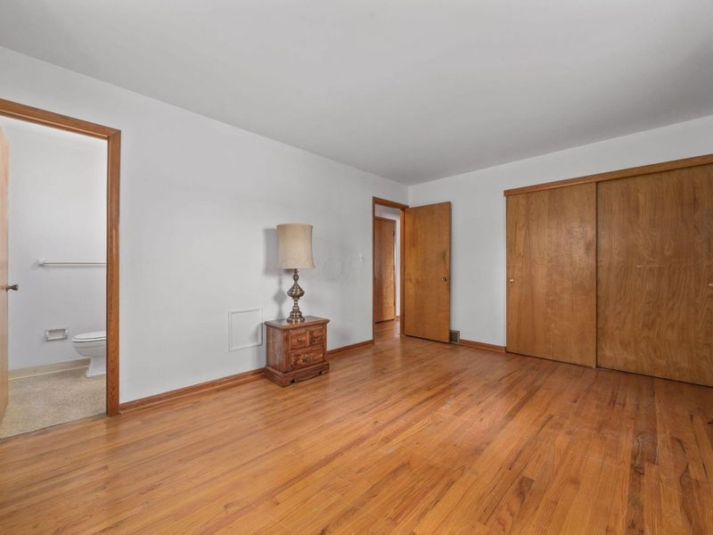 5668 Crawford Drive , Columbus, OH 43229 Photo 16