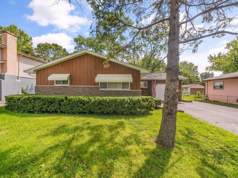 5668 Crawford Drive , Columbus, OH 43229 Photo 2