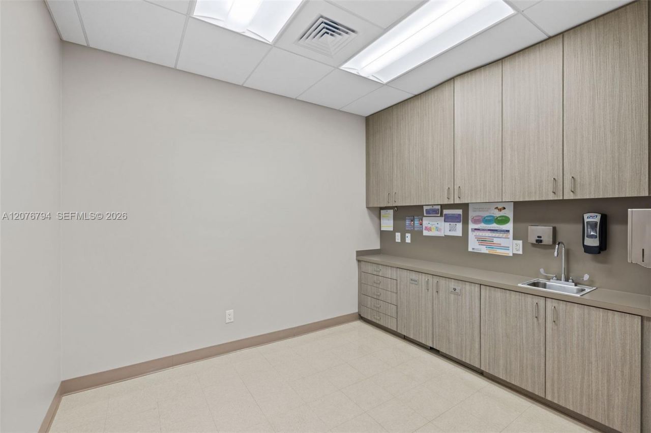 8950 SW 74th Ct, Unit 2001, Miami, FL 33156 Photo