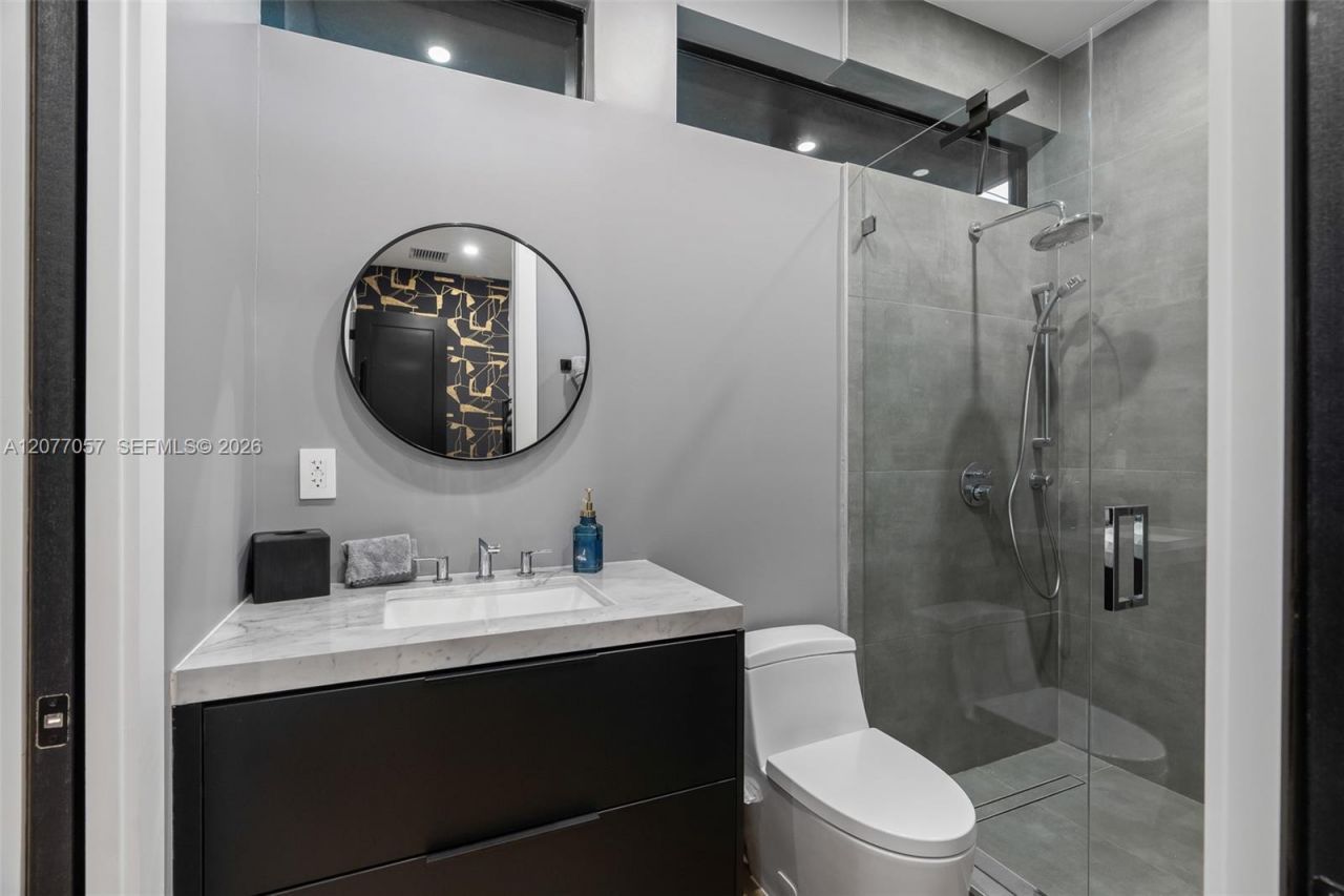 400 NW 49th St , Miami, FL 33127 Photo