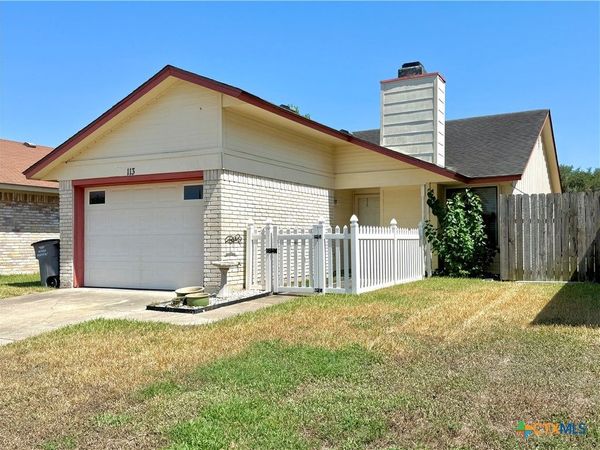 113 Rattan Drive, Victoria, TX 77901