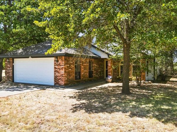 31003 Doe Run Court , Whitney, TX 76692