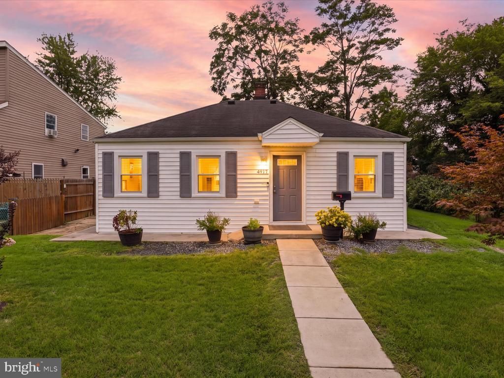 4917 NEWTON STREET , BLADENSBURG, MD 20710