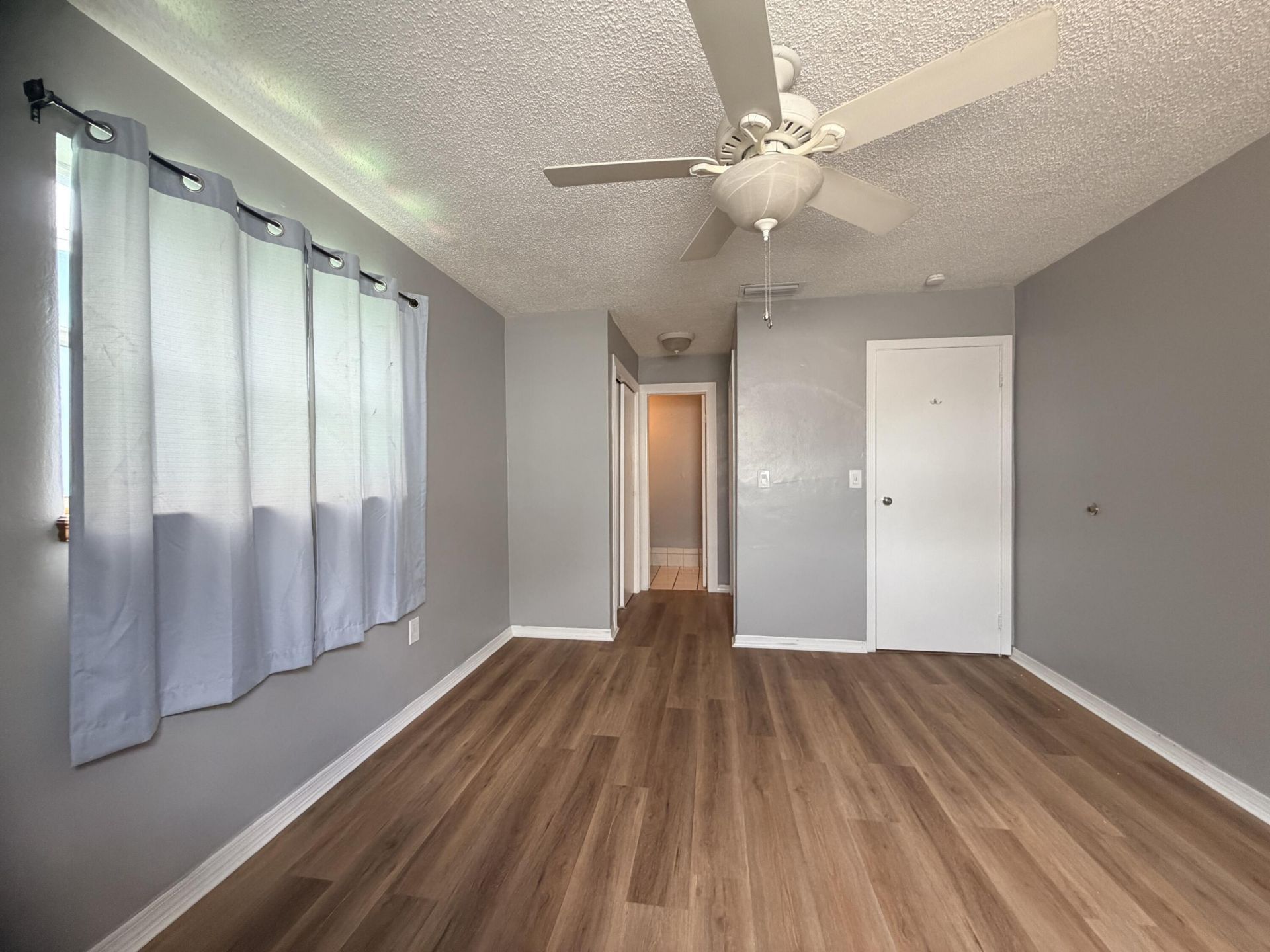 8381 NW 28th Place, Sunrise, FL 33322 Photo