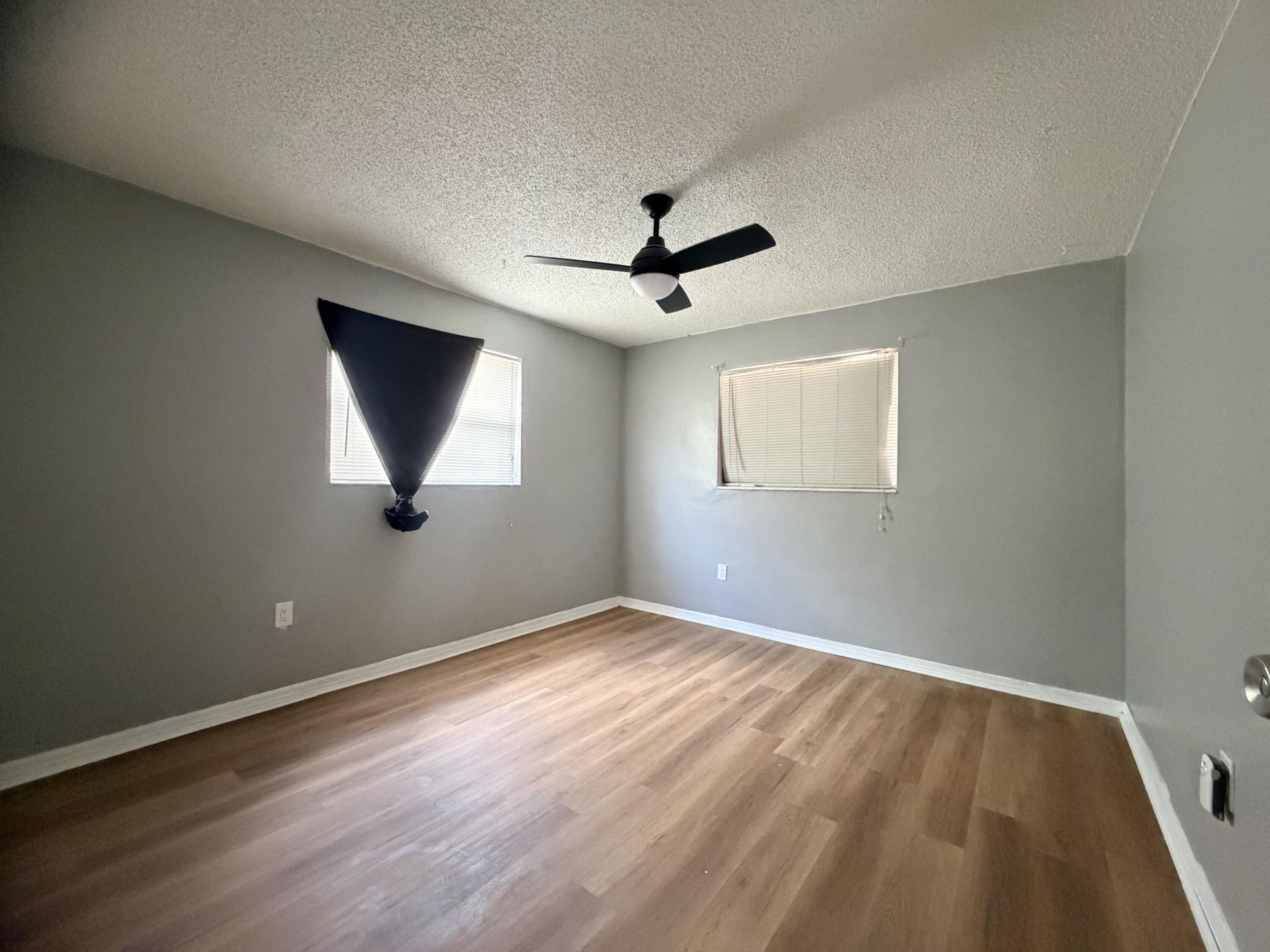 8381 NW 28th Place, Sunrise, FL 33322 Photo