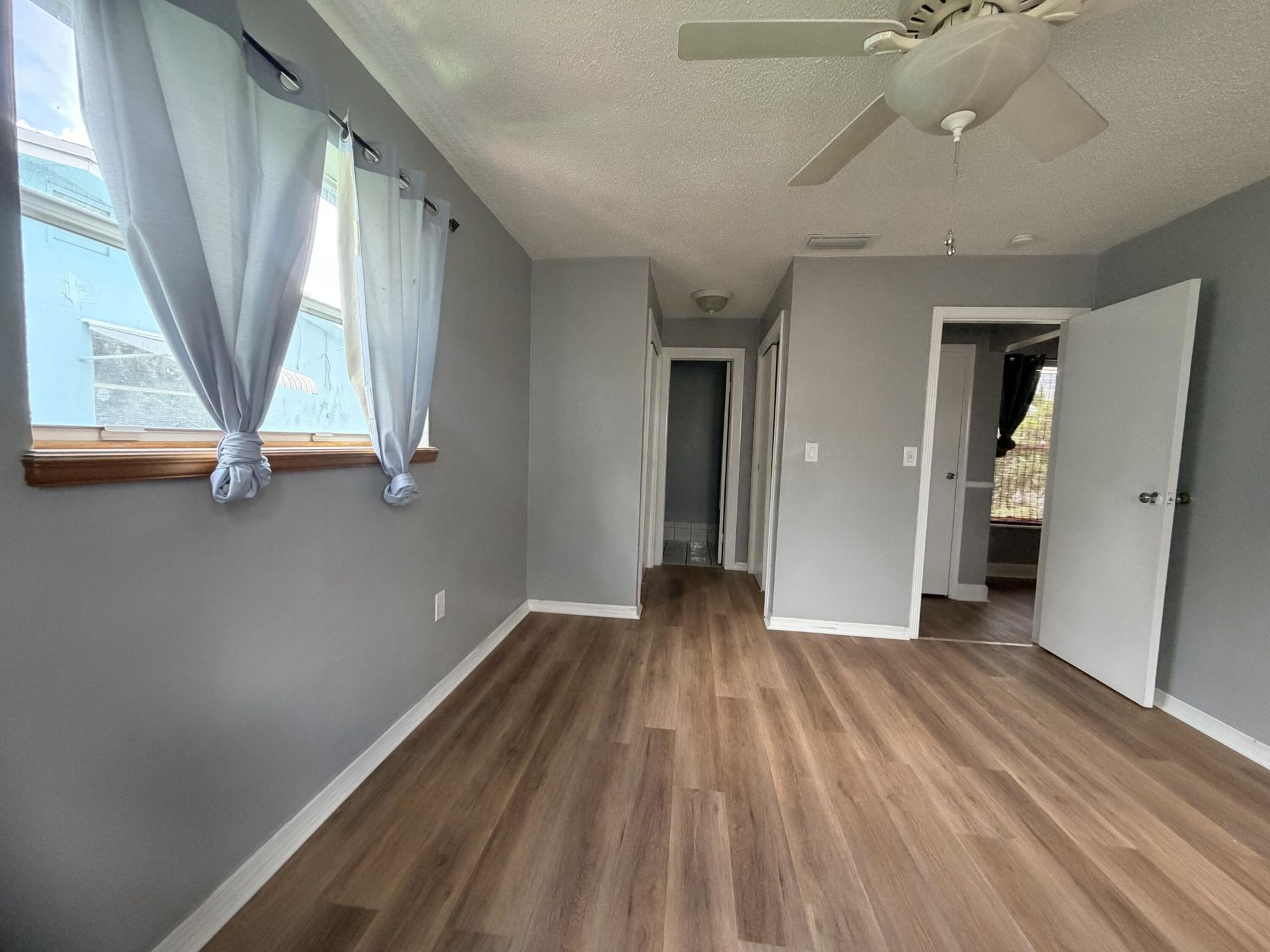 8381 NW 28th Place, Sunrise, FL 33322 Photo