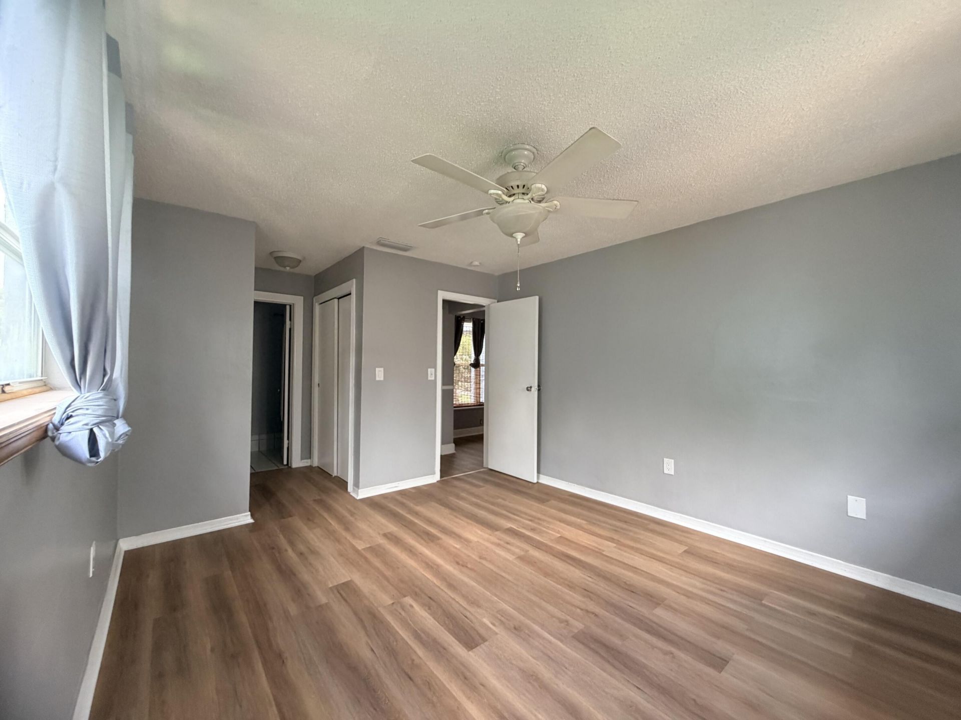 8381 NW 28th Place, Sunrise, FL 33322 Photo
