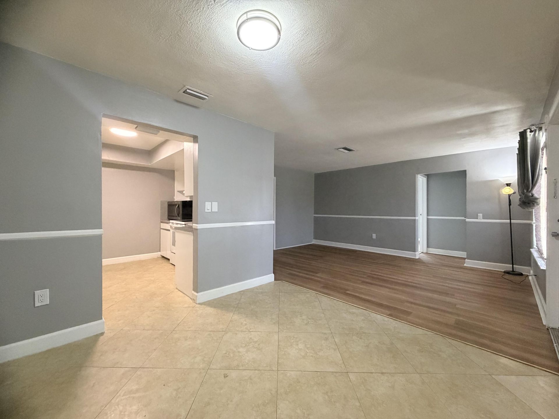 8381 NW 28th Place, Sunrise, FL 33322 Photo