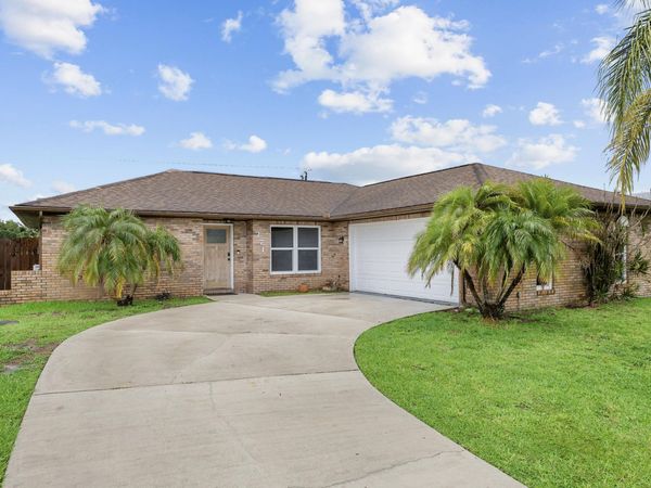 371 SW BUTLER Avenue, Port St. Lucie, FL 34983