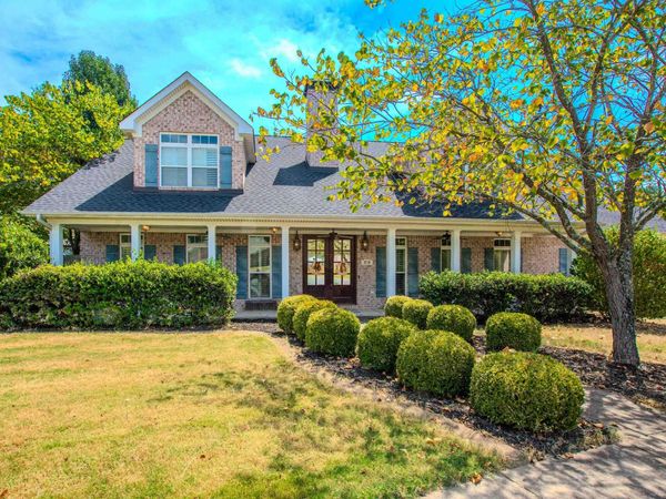 3710 Graceful Oaks Drive, Benton, AR 72019