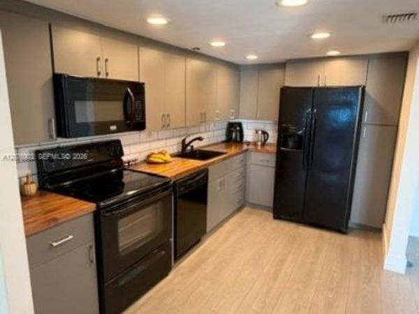 20225 NE 34th Ct , Unit 1617, Aventura, FL 33180