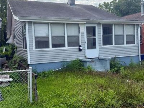 5832 Janet Avenue , Jennings, MO 63136