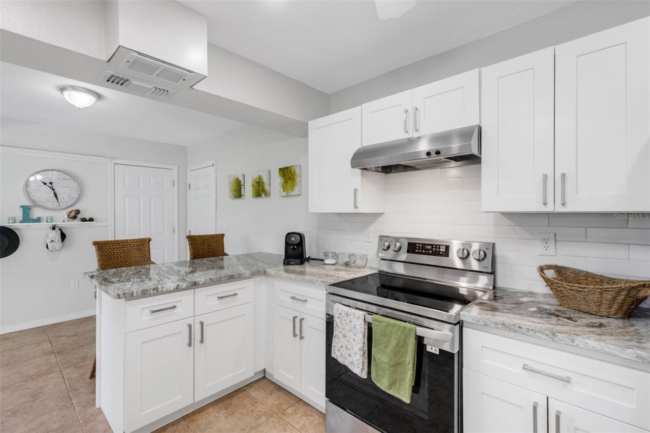 3476 Shady Brook Lane, Sarasota, FL 34243 Photo