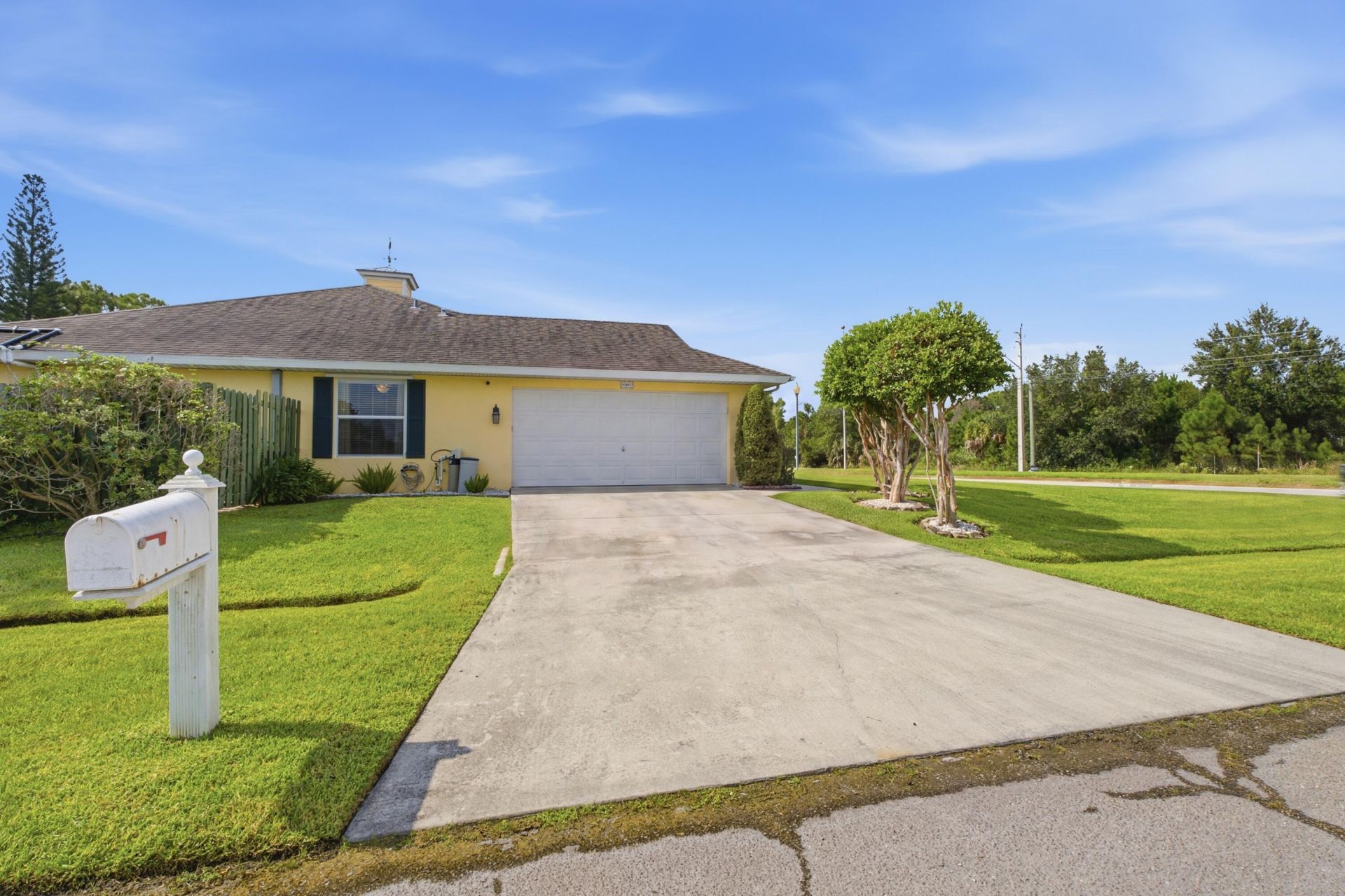 692 SW Ewing Avenue, Port Saint Lucie, FL 34983 Photo