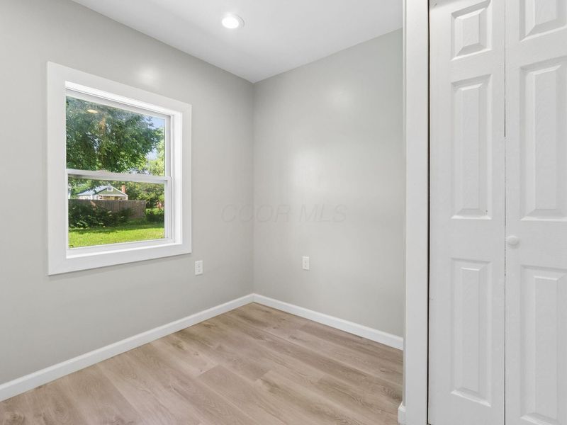 452 Holton Avenue, Columbus, OH 43223 Photo 9