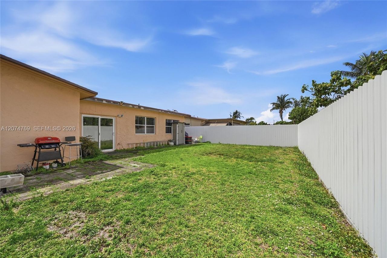 8641 NW 25th Ct , Sunrise, FL 33322 Photo