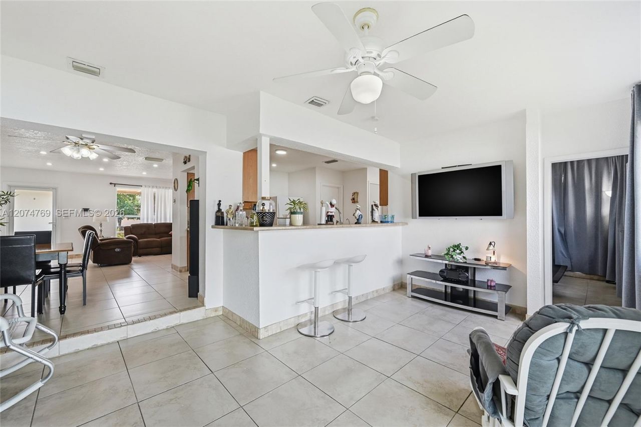 8641 NW 25th Ct , Sunrise, FL 33322 Photo