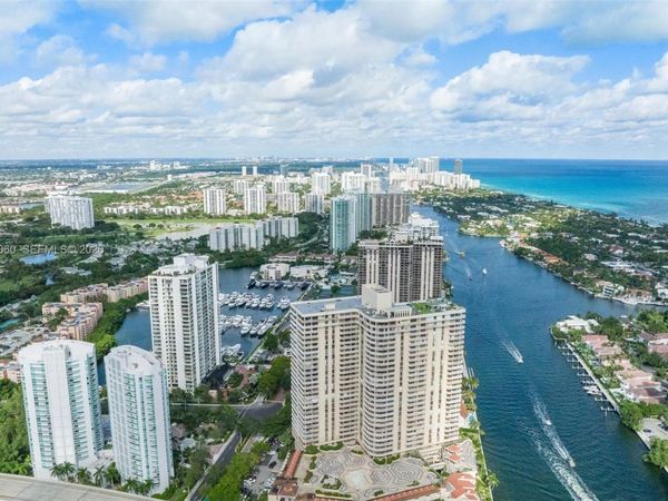 19355 Turnberry Way , Unit 8B, Aventura, FL 33180