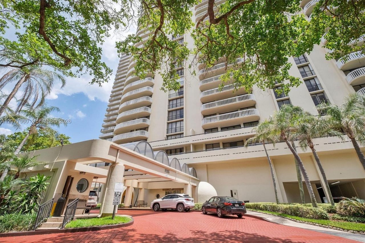 19355 Turnberry Way, Unit 8B, Aventura, FL 33180 Photo
