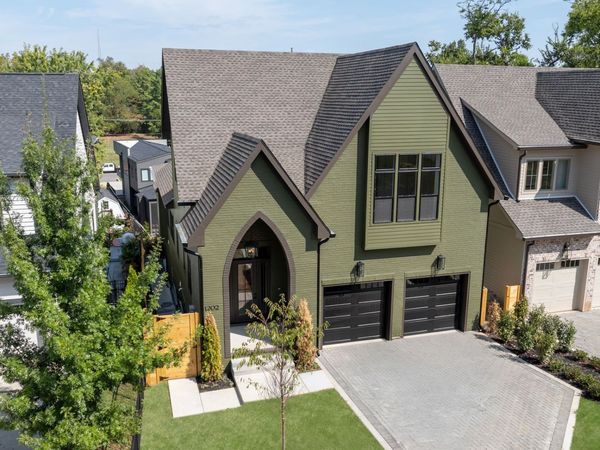 1202 Clifton Ln, Nashville, TN 37215