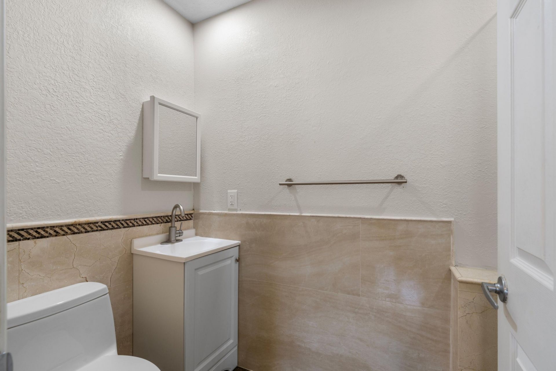 319 SW 2nd Street, Boca Raton, FL 33432 Photo