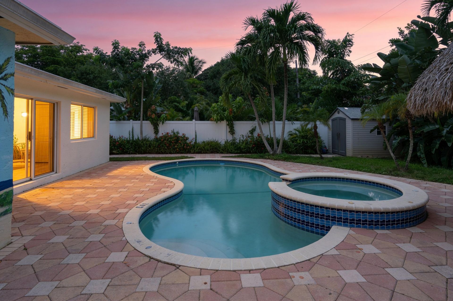 319 SW 2nd Street, Boca Raton, FL 33432 Photo