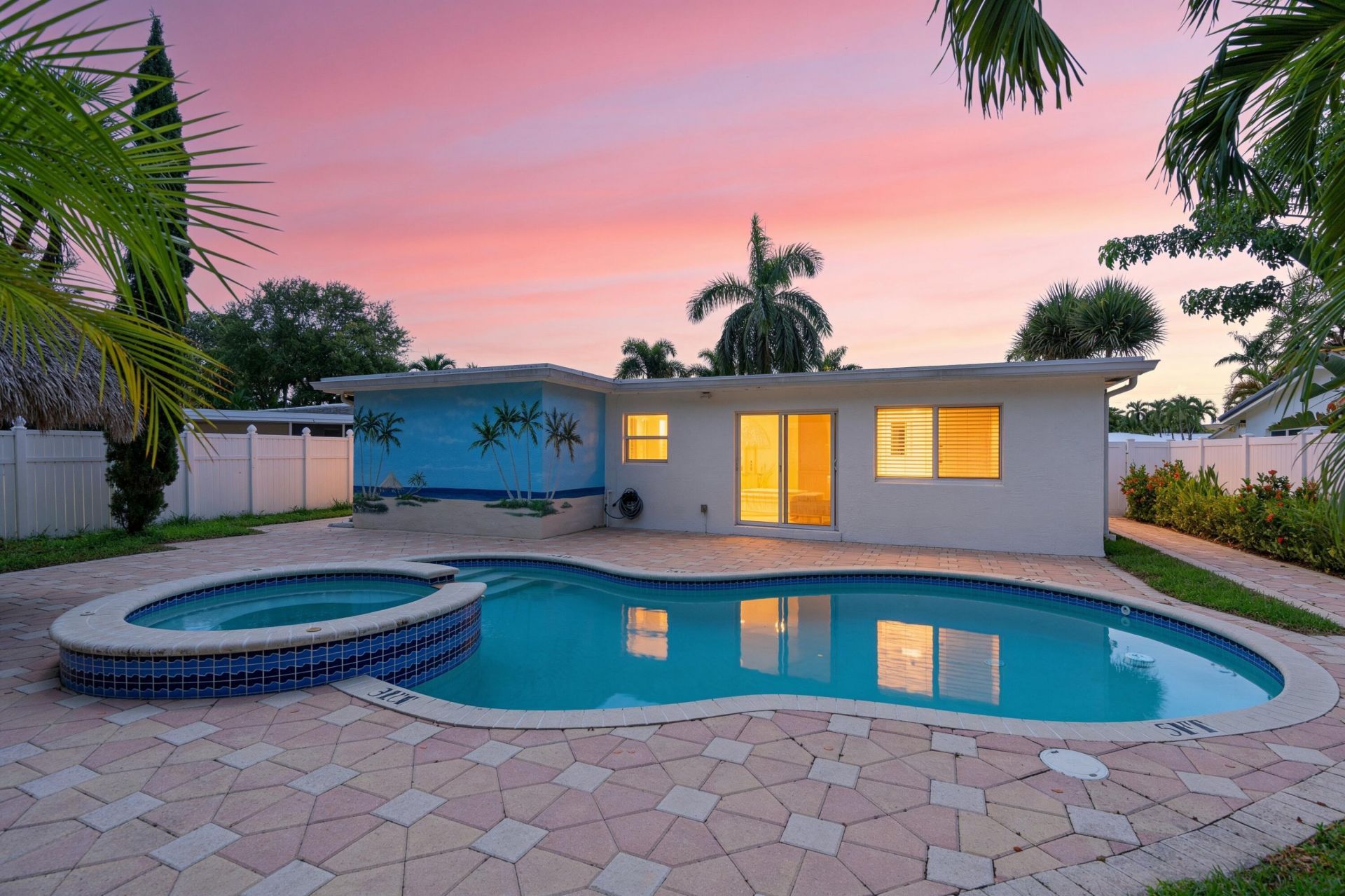 319 SW 2nd Street, Boca Raton, FL 33432 Photo