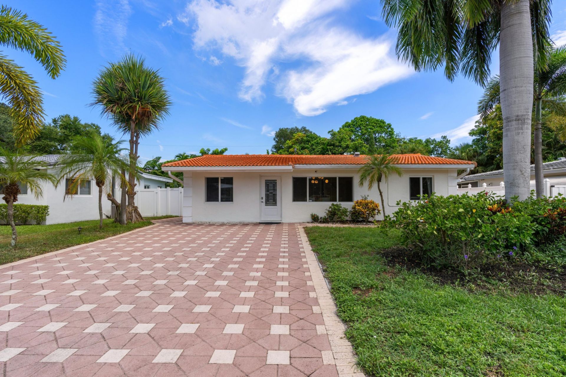 319 SW 2nd Street, Boca Raton, FL 33432 Photo