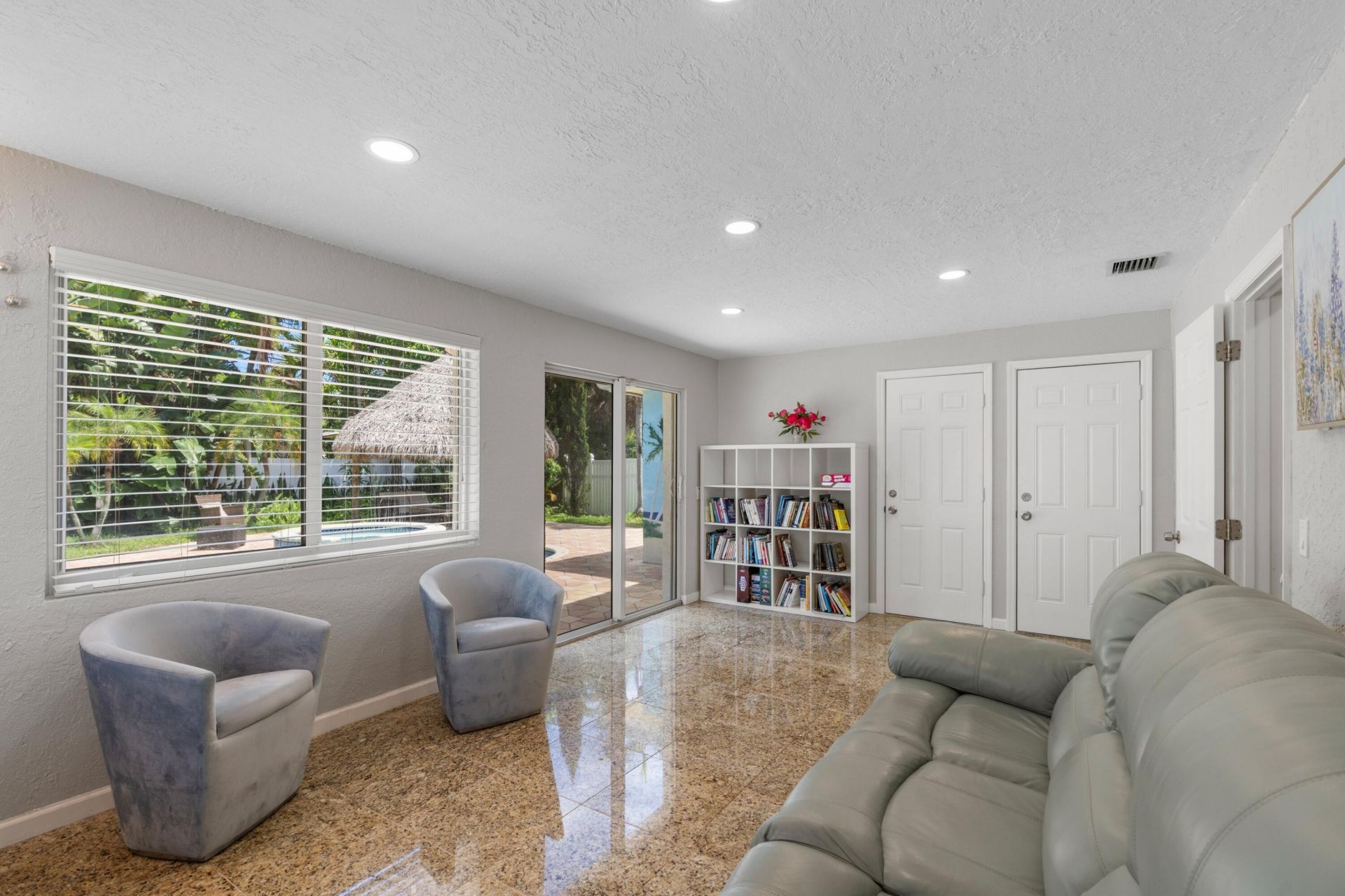 319 SW 2nd Street, Boca Raton, FL 33432 Photo