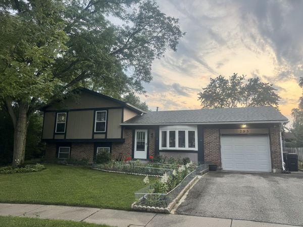 795 Apache Court , Lake Zurich, IL 60047