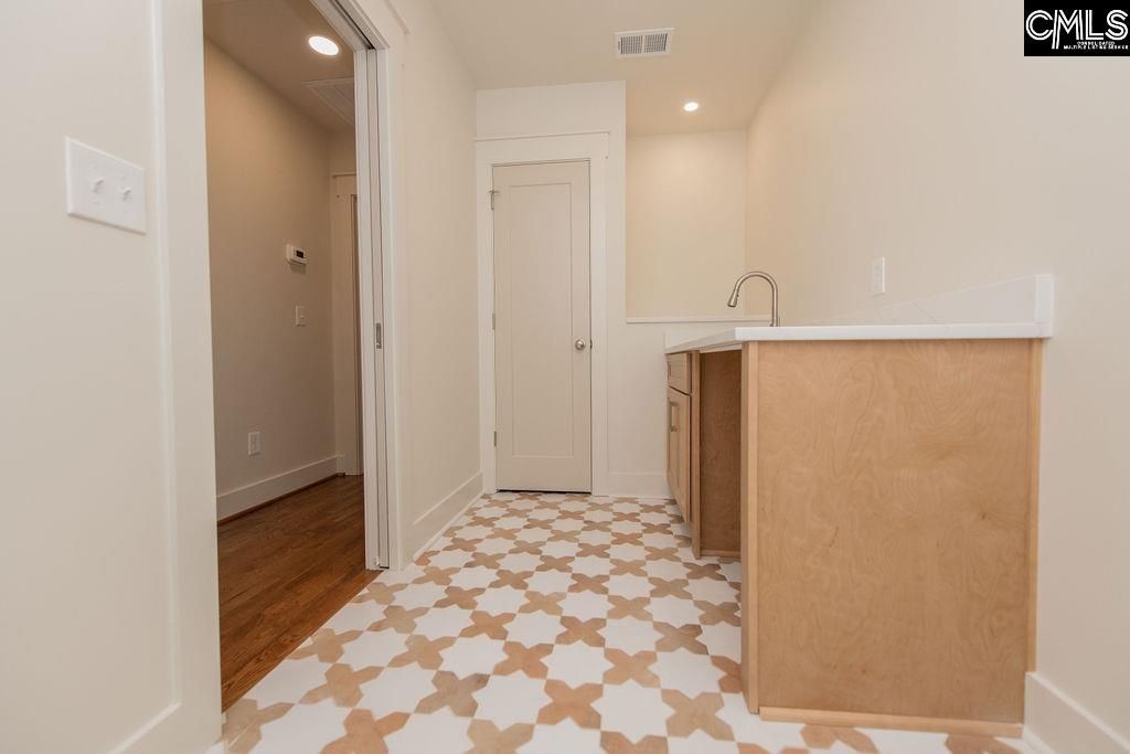 555 N. Trenholm Road  Photo 35