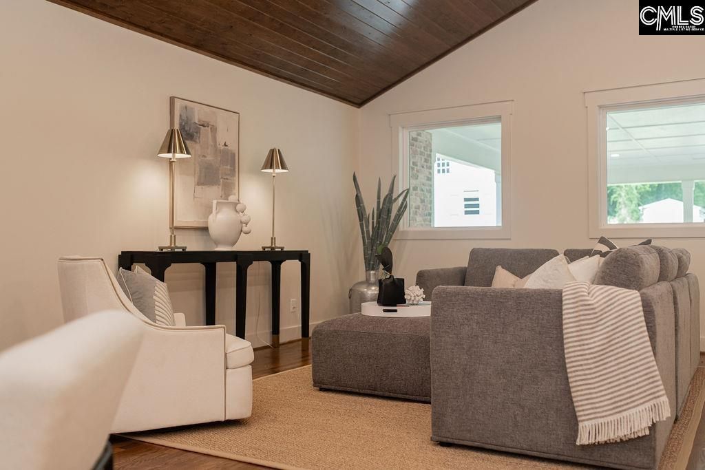 555 N. Trenholm Road  Photo 8