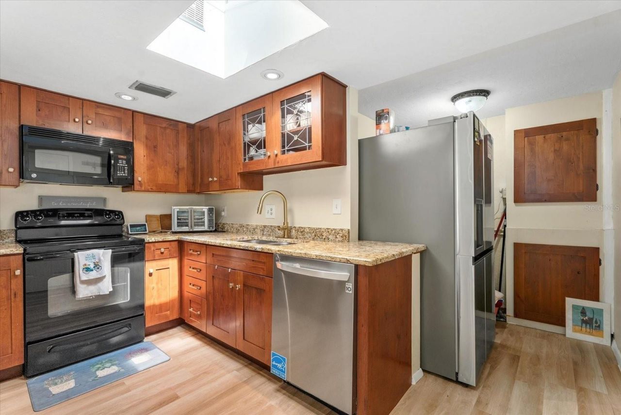 3289 Fairhaven Lane, Unit 112, Sarasota, FL 34239 Photo