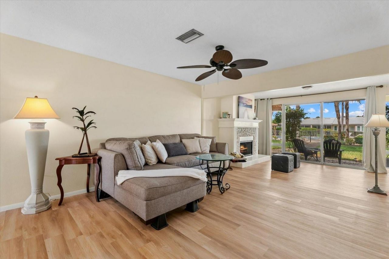3289 Fairhaven Lane, Unit 112, Sarasota, FL 34239 Photo