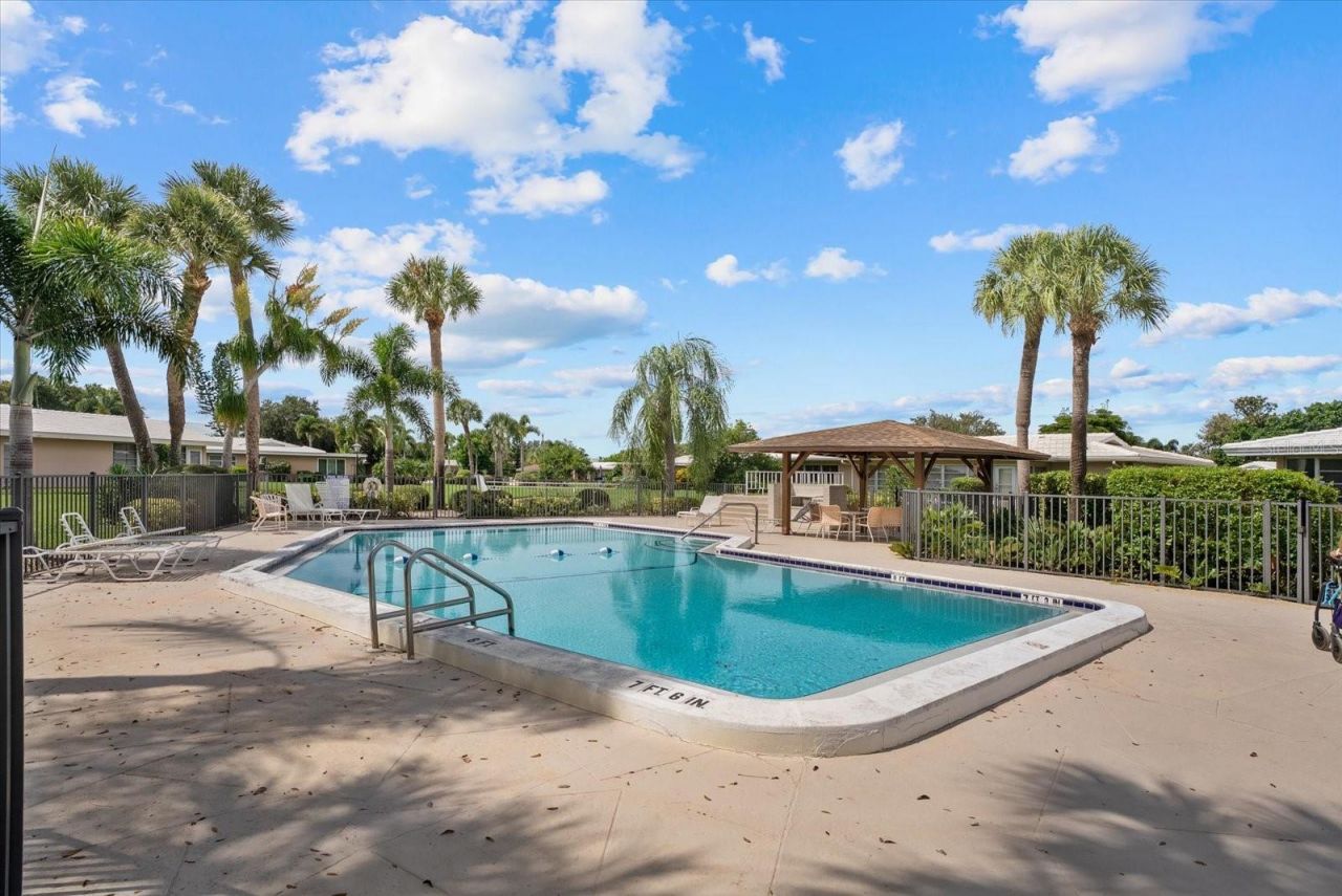 3289 Fairhaven Lane, Unit 112, Sarasota, FL 34239 Photo