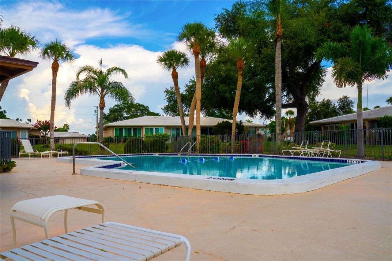 3289 Fairhaven Lane, Unit 112, Sarasota, FL 34239 Photo