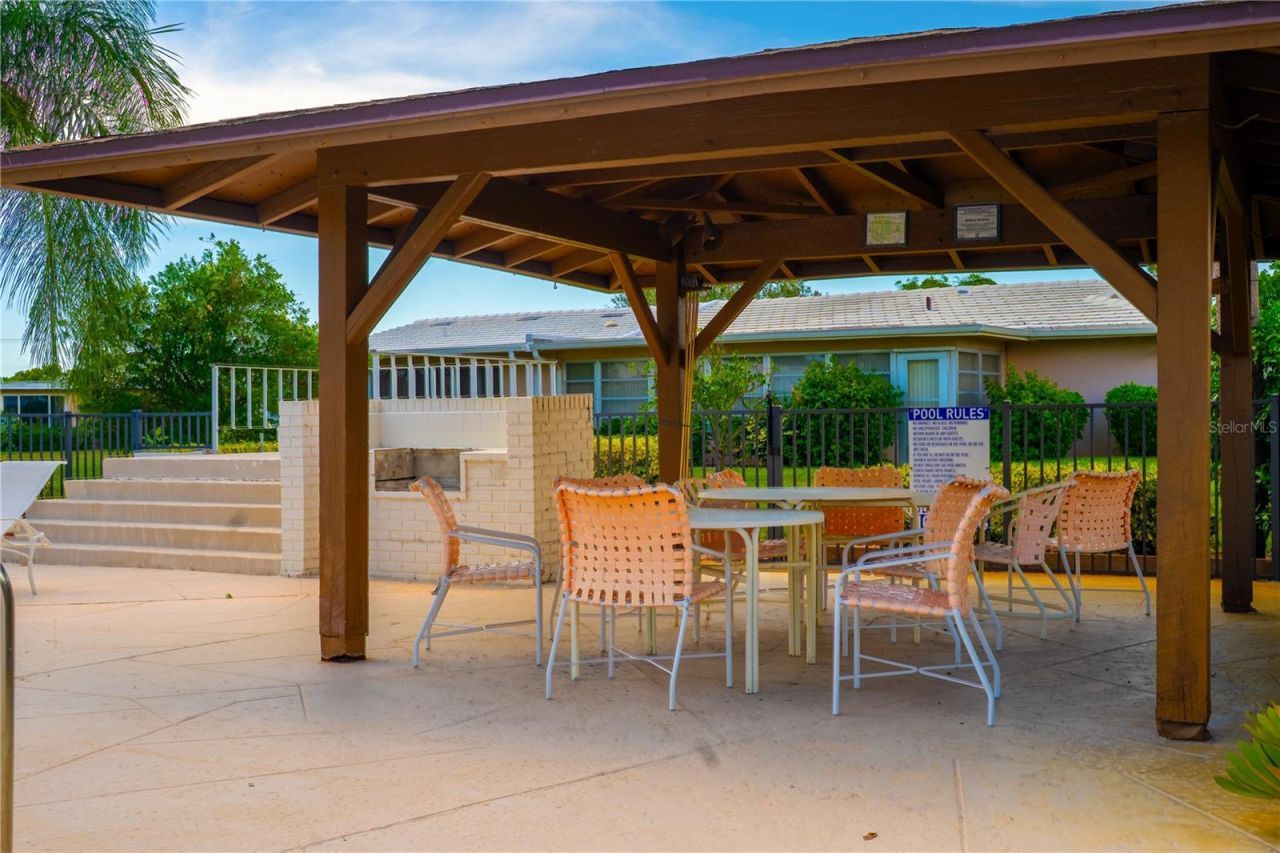 3289 Fairhaven Lane, Unit 112, Sarasota, FL 34239 Photo