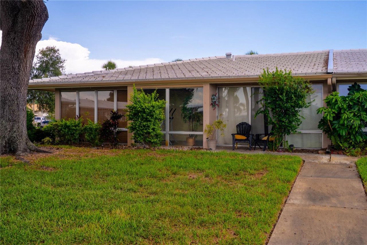 3289 Fairhaven Lane, Unit 112, Sarasota, FL 34239 Photo