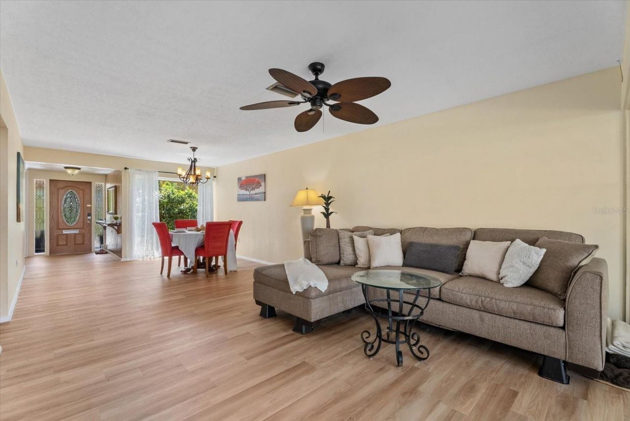 3289 Fairhaven Lane, Unit 112, Sarasota, FL 34239 Photo