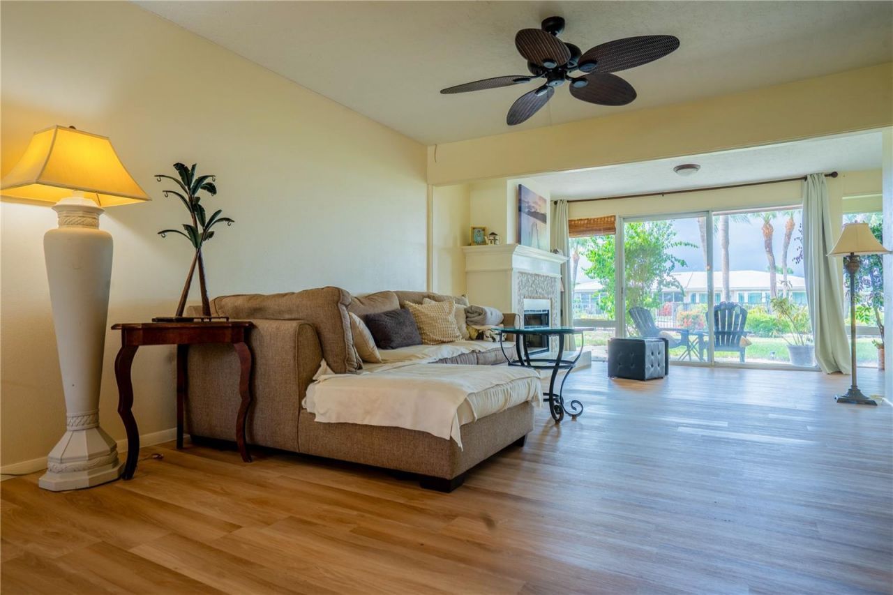 3289 Fairhaven Lane, Unit 112, Sarasota, FL 34239 Photo